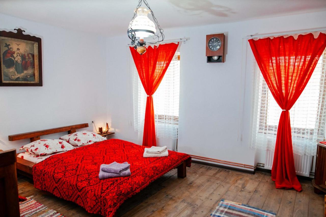 Casa Pe Valea Hartibaciului Guest House Barcut ภายนอก รูปภาพ