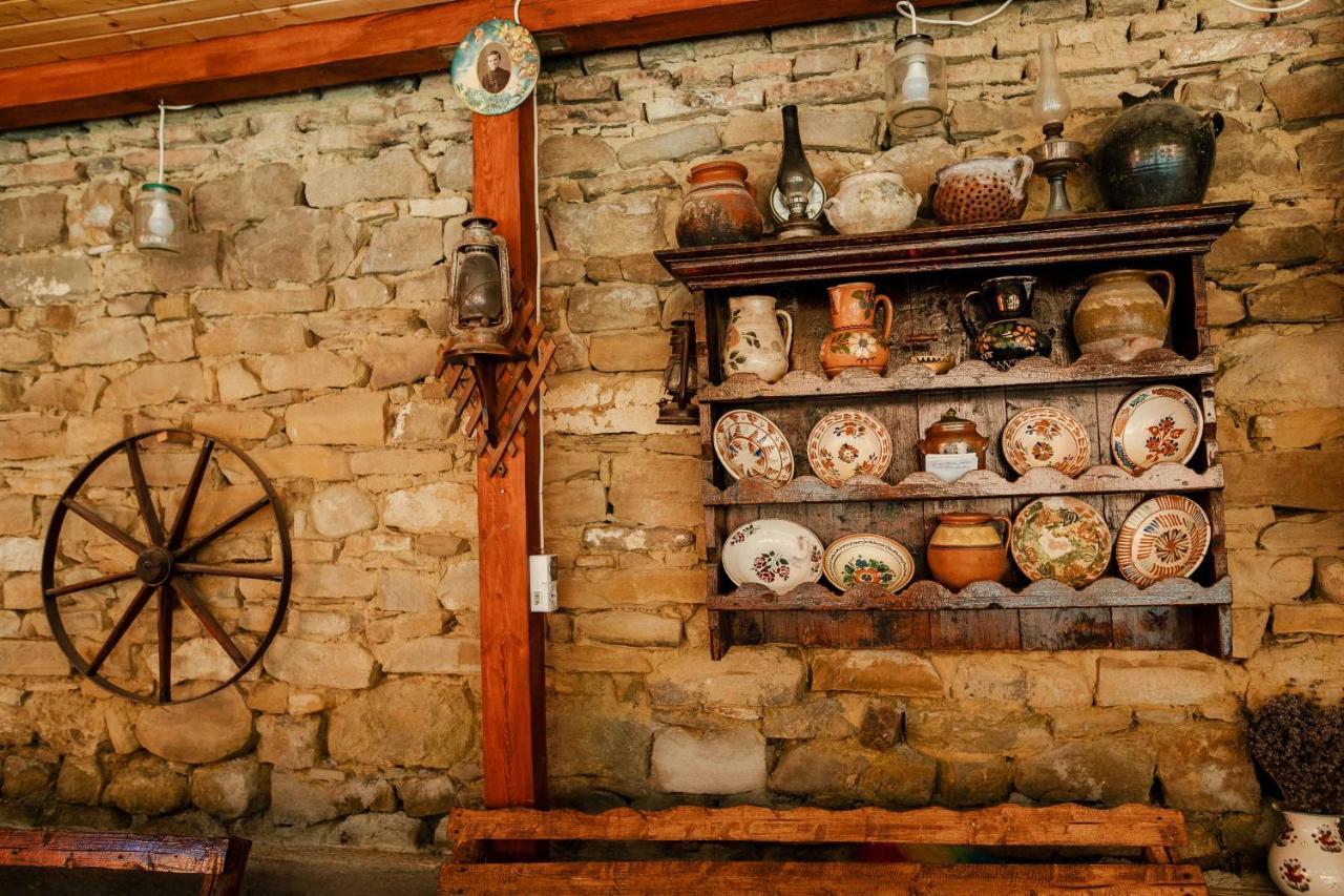 Casa Pe Valea Hartibaciului Guest House Barcut ภายนอก รูปภาพ