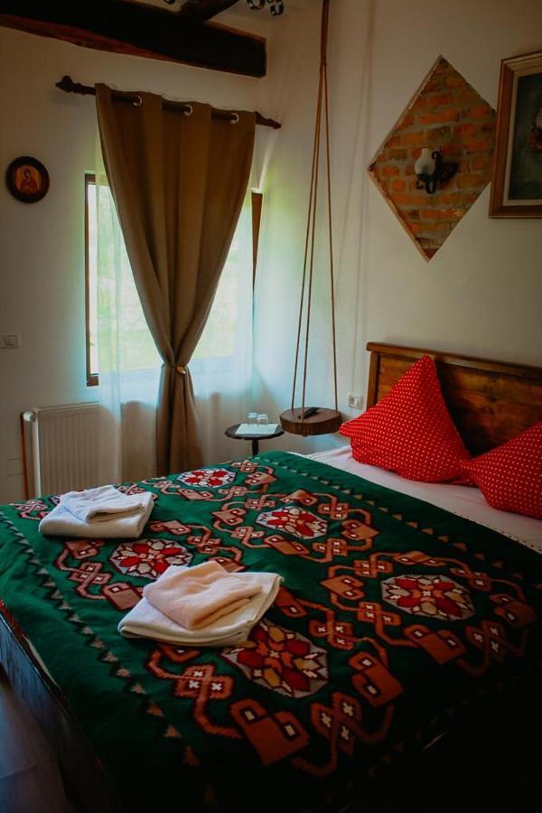 Casa Pe Valea Hartibaciului Guest House Barcut ภายนอก รูปภาพ